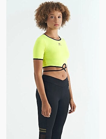 T-shirt crop elasticizzata con girocollo tommy