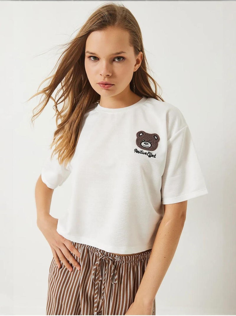 T-shirt crop ricamato con girocollo lucci Bianco - Kiabi