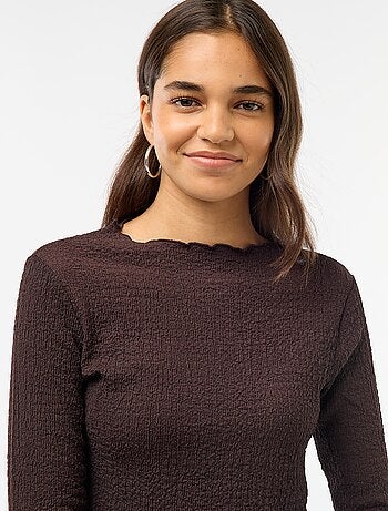 T-shirt cropped a maniche lunghe e tessuto crêpe