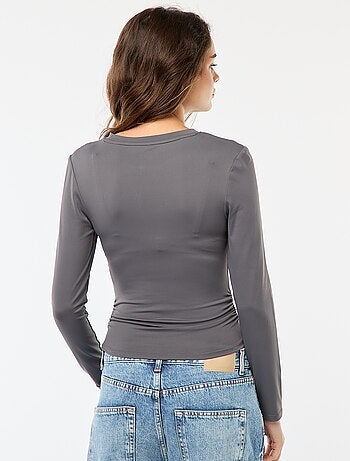T-shirt cropped con effetto stropicciato