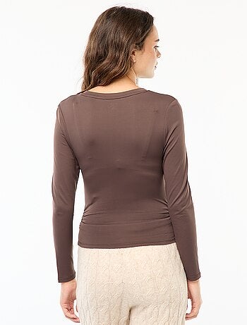 T-shirt cropped con effetto stropicciato