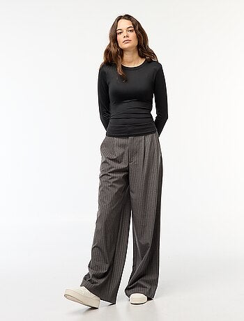 T-shirt cropped con effetto stropicciato