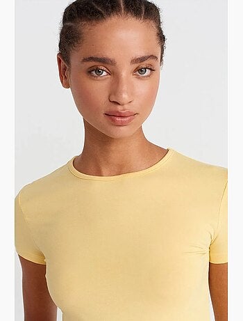 T-shirt cropped da donna slim fit con girocollo dilvin