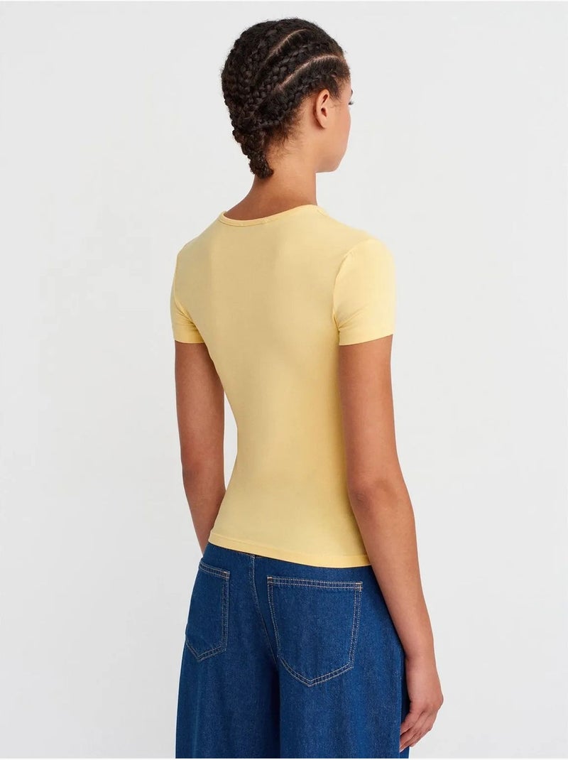 T-shirt cropped da donna slim fit con girocollo dilvin Giallo limone - Kiabi