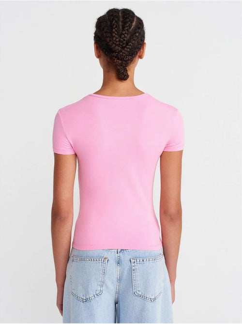 T-shirt cropped da donna slim fit con girocollo dilvin - Kiabi T-shirt cropped da donna slim fit con girocollo dilvin - Kiabi