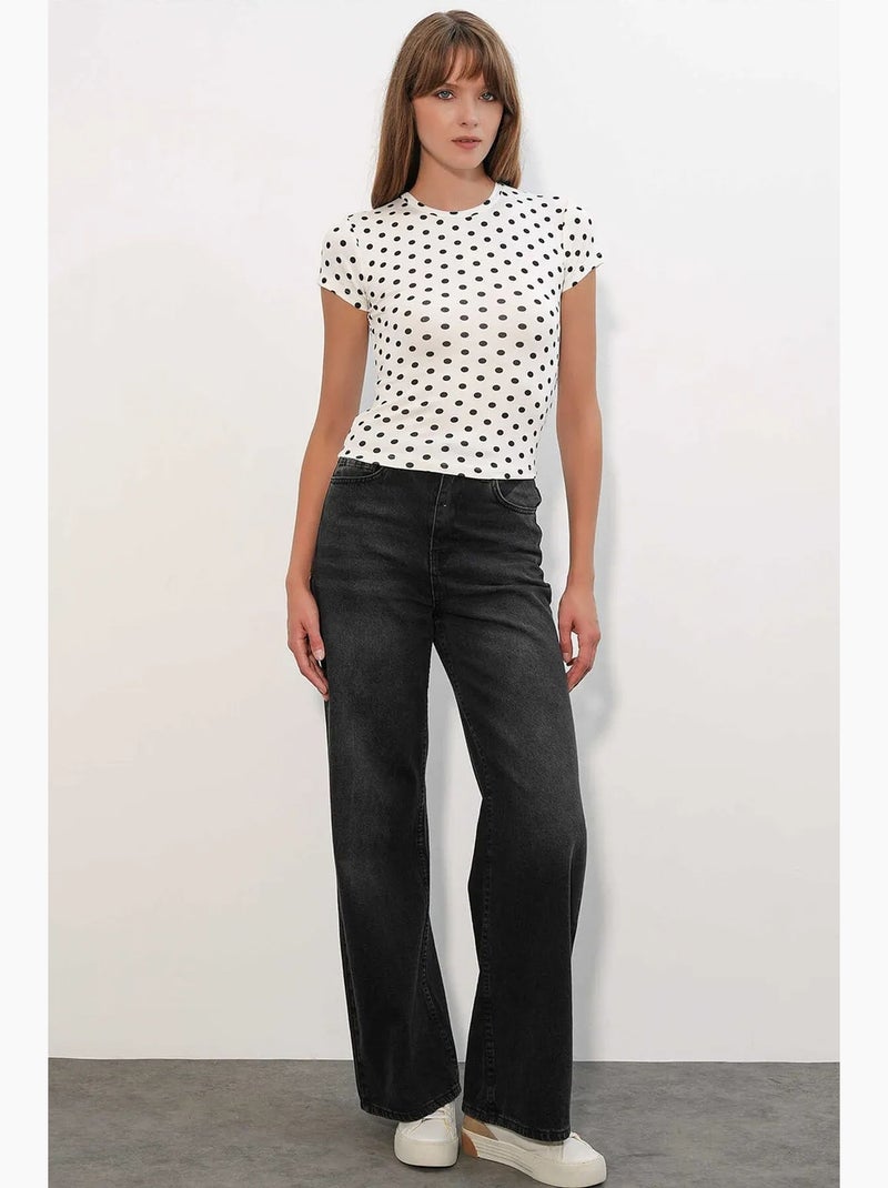 T-shirt da donna a pois slim fit con scollo rotondo bdart Bianco sporco - Kiabi