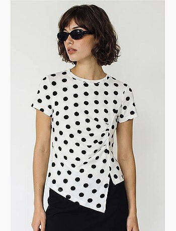 T-shirt da donna aderente a pois con scollo a girocollo lucci