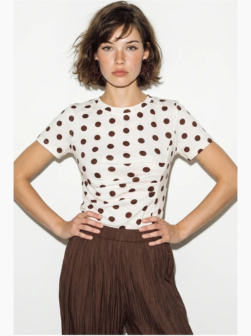 T-shirt da donna aderente a pois con scollo a girocollo lucci Marrone - Kiabi