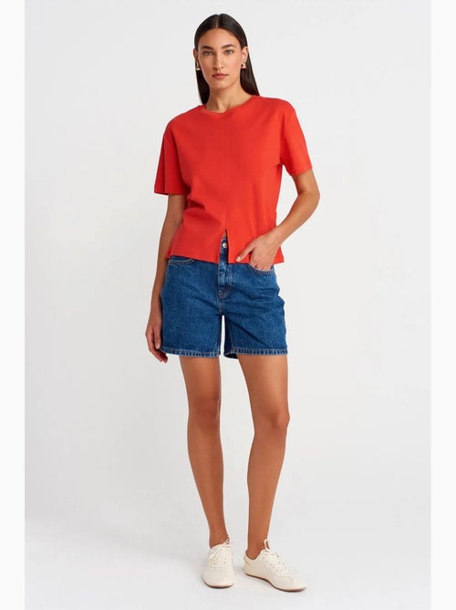 T-shirt da donna in cotone con girocollo e spacco dilvin - Kiabi T-shirt da donna in cotone con girocollo e spacco dilvin - Kiabi
