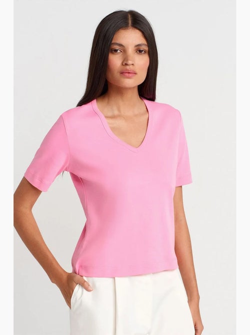 T-shirt da donna in cotone con scollo a v dilvin - Kiabi T-shirt da donna in cotone con scollo a v dilvin - Kiabi