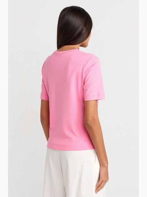 T-shirt da donna in cotone con scollo a v dilvin - Kiabi T-shirt da donna in cotone con scollo a v dilvin - Kiabi