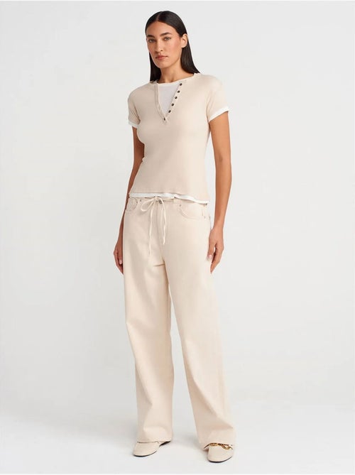 T-shirt da donna in cotone con scollo a v e bottoni dilvin - Kiabi T-shirt da donna in cotone con scollo a v e bottoni dilvin - Kiabi