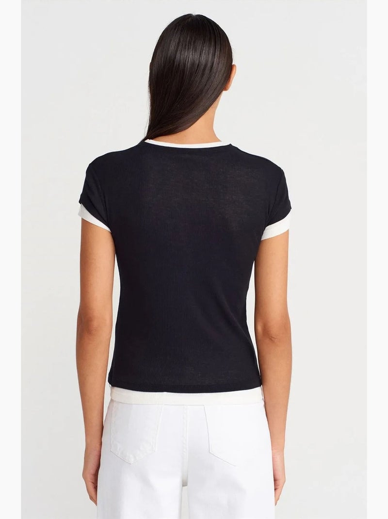 T-shirt da donna in cotone con scollo a v e bottoni dilvin Nero - Kiabi