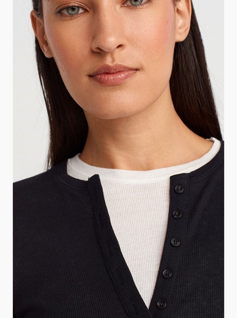 T-shirt da donna in cotone con scollo a v e bottoni dilvin Nero - Kiabi