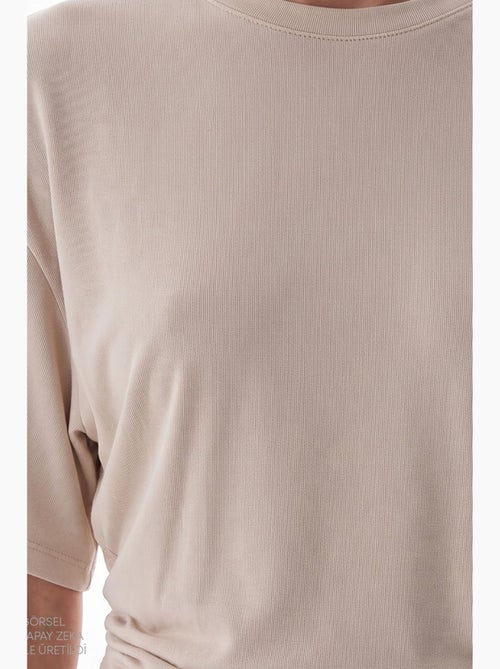 T-shirt da donna in modal con dettaglio in vita e arricciature penti - Kiabi T-shirt da donna in modal con dettaglio in vita e arricciature penti - Kiabi
