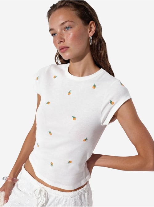 T-shirt da donna slim fit in cotone con ricamo e girocollo busem - Kiabi T-shirt da donna slim fit in cotone con ricamo e girocollo busem - Kiabi