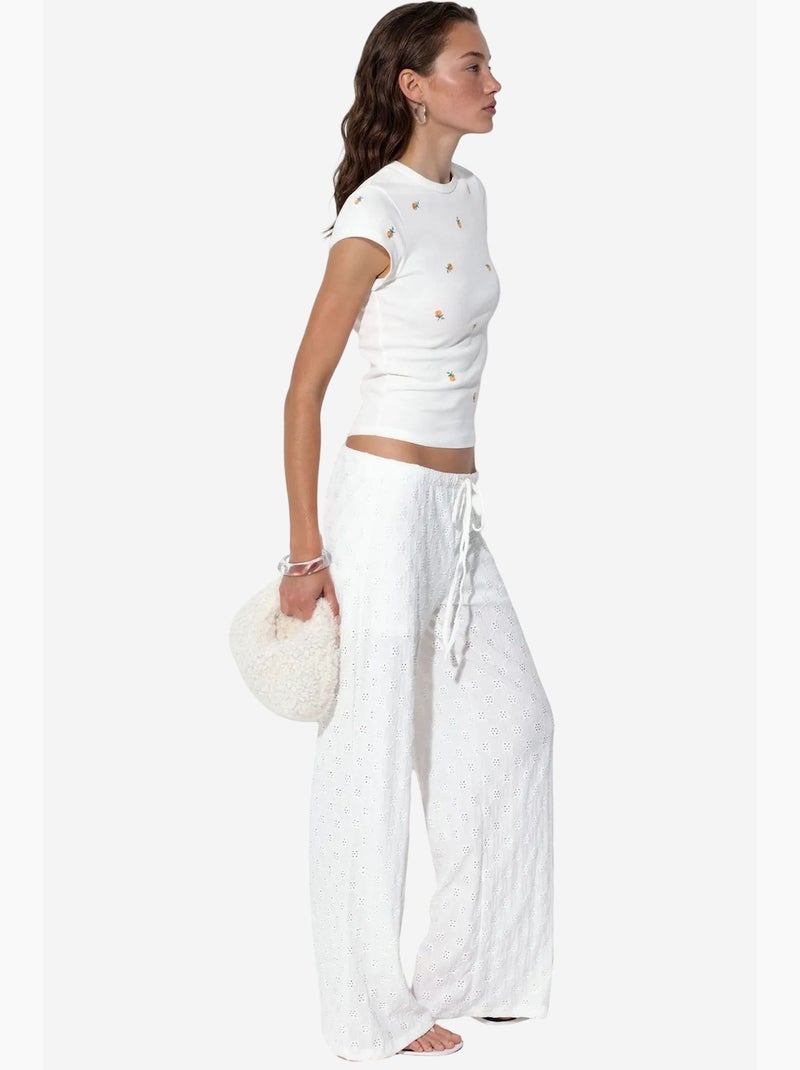 T-shirt da donna slim fit in cotone con ricamo e girocollo busem Bianco - Kiabi