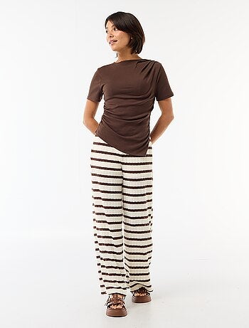 T-shirt dal taglio asimmetrico