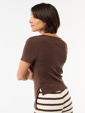 T-shirt dal taglio asimmetrico