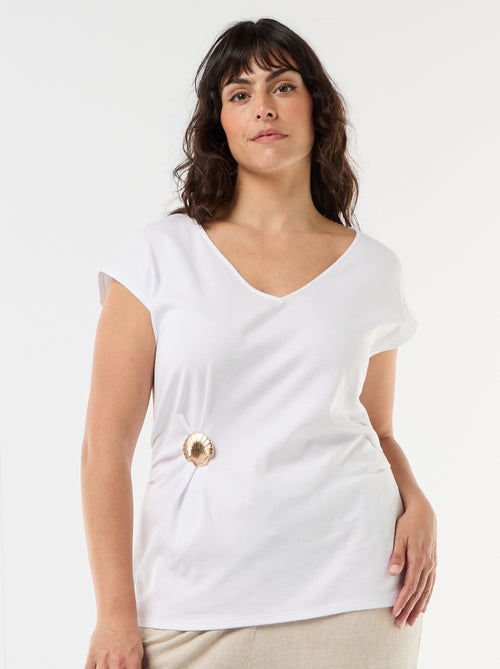 T-shirt drappeggiata con gioiello dorato - Kiabi