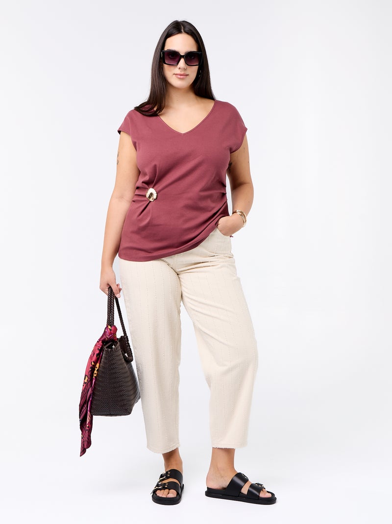 T-shirt drappeggiata con gioiello dorato Rosa - Kiabi