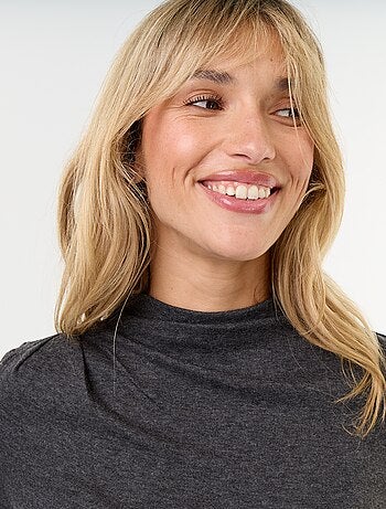 T-shirt drappeggiato a maniche lunghe