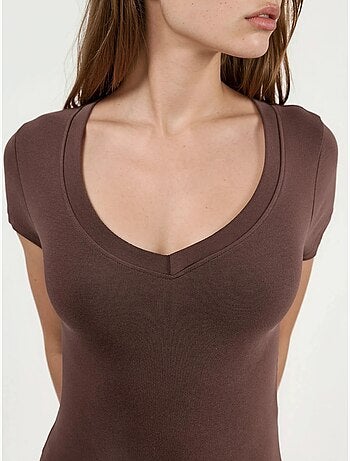 T-shirt elastica a maniche corte con scollo a v busem