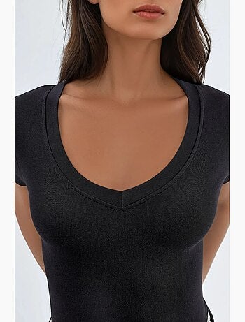 T-shirt elastica a maniche corte con scollo a v busem