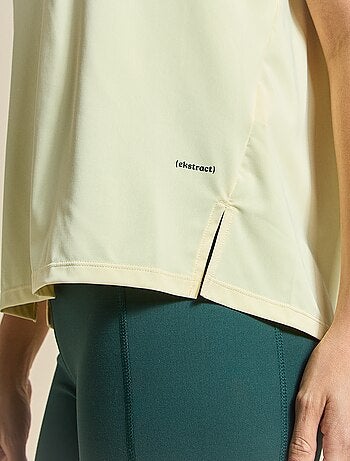 T-shirt fluida con spacco sulla schiena - (ekstract)