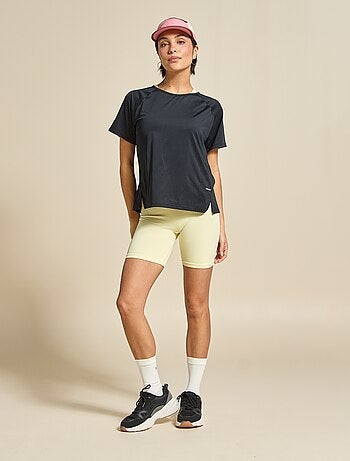 T-shirt fluida con spacco sulla schiena - (ekstract)