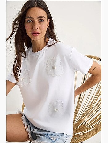 T-shirt girocollo a maniche corte con accessorio floreale lucci