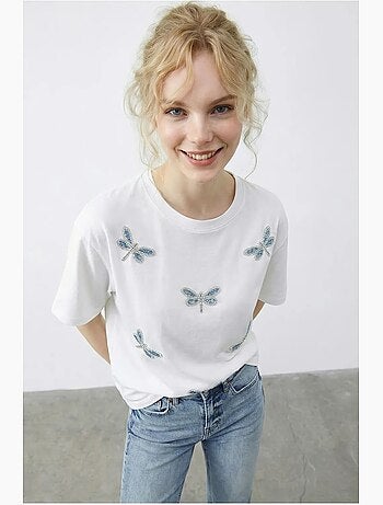 T-shirt girocollo a vestibilità comoda con ricamo lucci