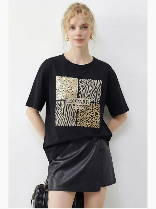 T-shirt girocollo con paillettes e stampa leopardata lucci - Kiabi