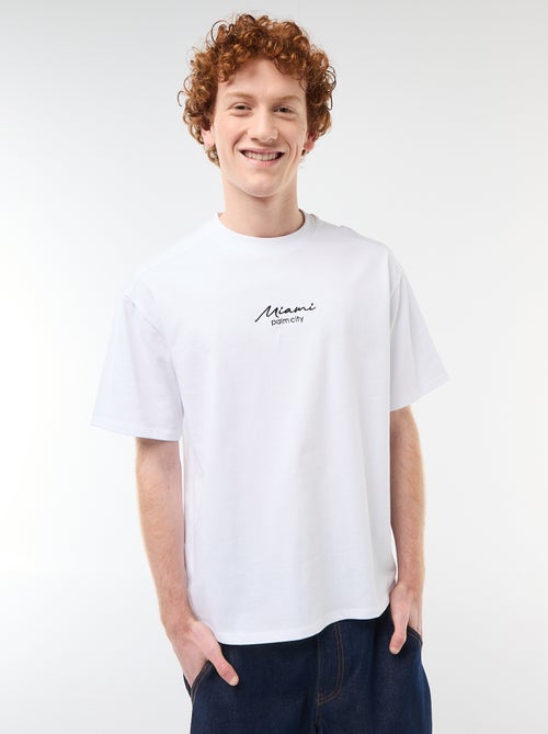 T-shirt girocollo con ricamo a contrasto - Kiabi