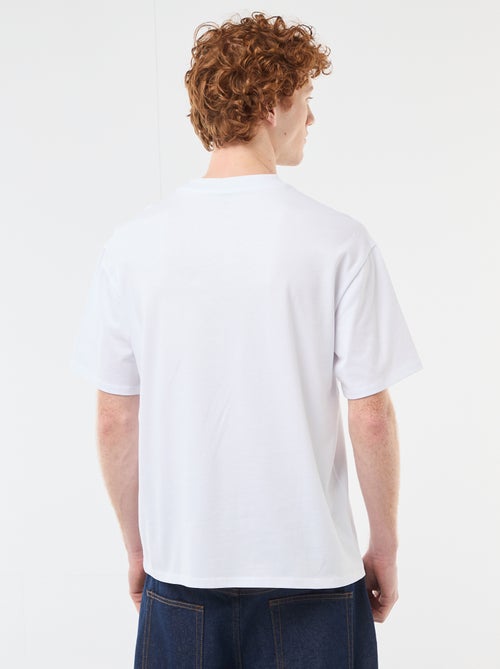 T-shirt girocollo con ricamo a contrasto - Kiabi