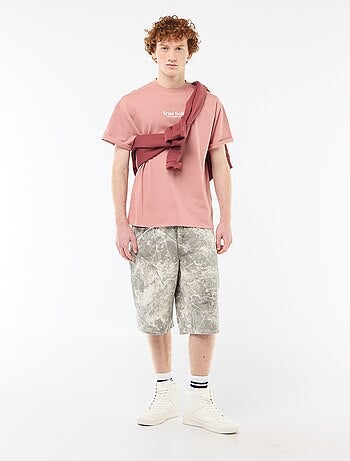 T-shirt girocollo con ricamo a contrasto