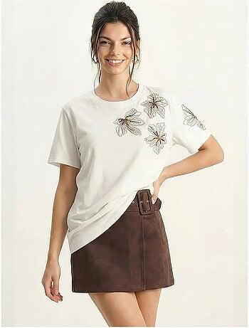 T-shirt girocollo con ricamo floreale lucci