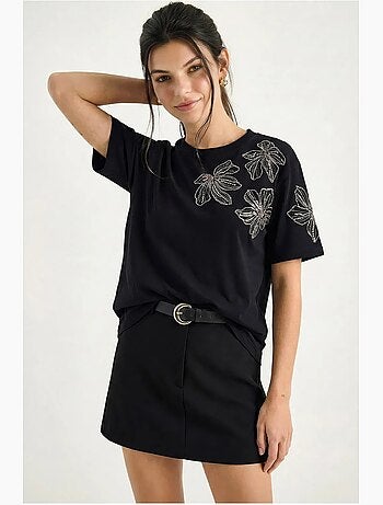 T-shirt girocollo con ricamo floreale lucci