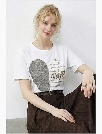 T-shirt girocollo con stampa di paillettes e testo lucci