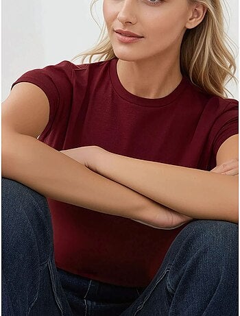 T-shirt girocollo in cotone morbido al tatto e vestibilità slim hiccup
