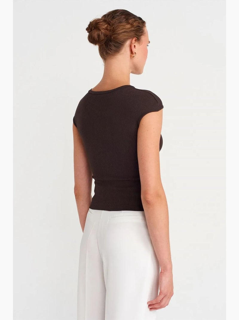 T-shirt girocollo in jersey di cotone aderente dilvin Marrone cioccolato - Kiabi