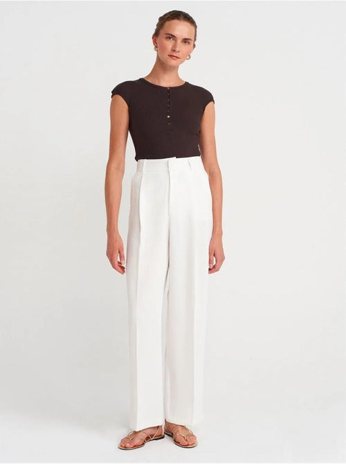 T-shirt girocollo in jersey di cotone aderente dilvin - Kiabi T-shirt girocollo in jersey di cotone aderente dilvin - Kiabi
