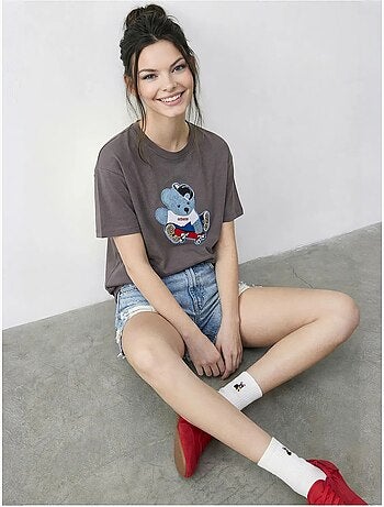 T-shirt girocollo ricamata lucci
