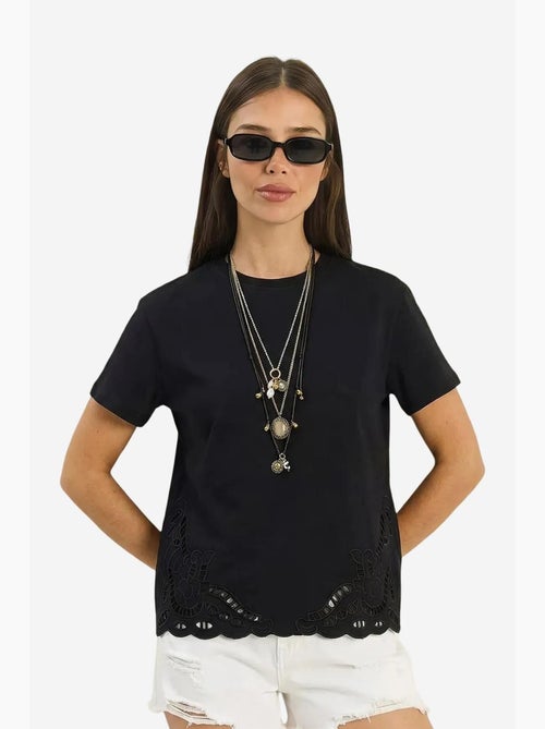 T-shirt girocollo ricamata lucci - Kiabi T-shirt girocollo ricamata lucci - Kiabi