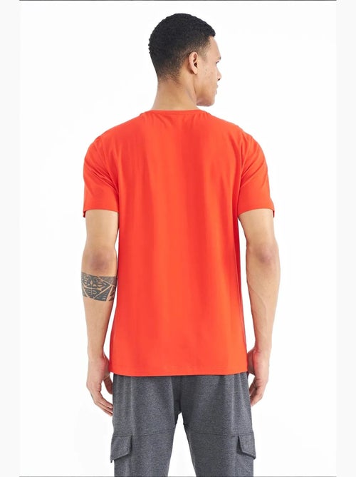 T-shirt girocollo stampata con patch tommy - Kiabi