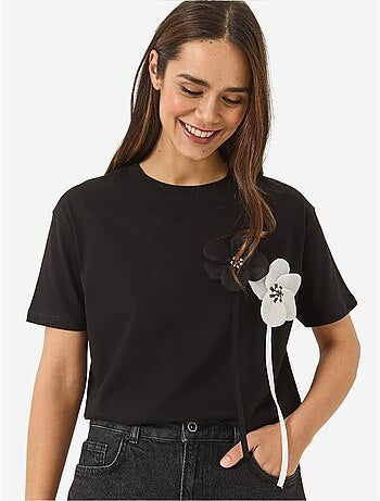 T-shirt in cotone a maniche corte con accessorio lucci