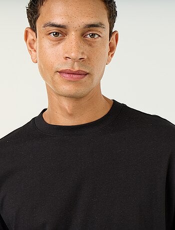 T-shirt in cotone a maniche lunghe e scollo rotondo