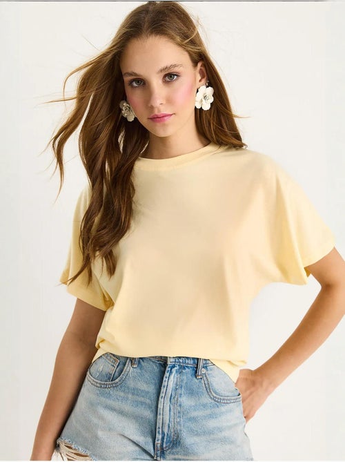 T-shirt in cotone con girocollo lucci - Kiabi T-shirt in cotone con girocollo lucci - Kiabi