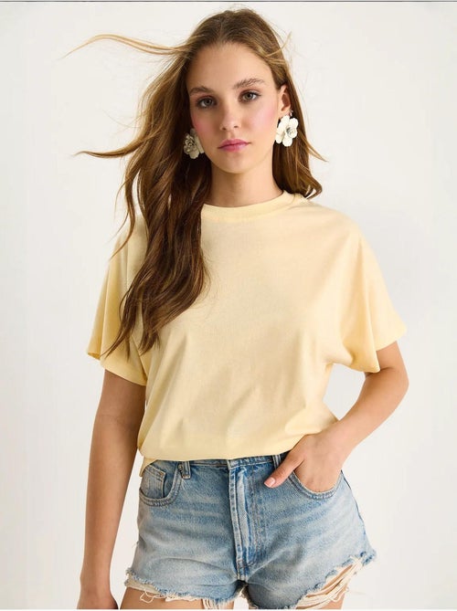 T-shirt in cotone con girocollo lucci - Kiabi T-shirt in cotone con girocollo lucci - Kiabi