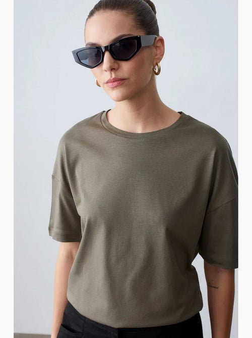 T-shirt in cotone da donna con girocollo dilvin - Kiabi T-shirt in cotone da donna con girocollo dilvin - Kiabi